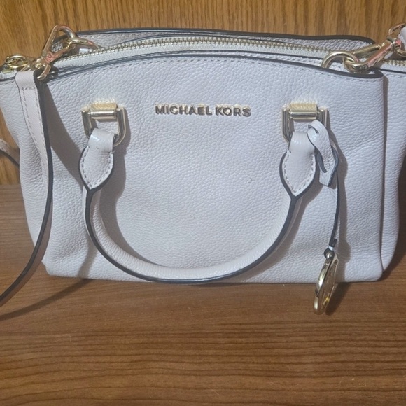 Michael Kors White Crossbody Bag - Picture 2 of 6